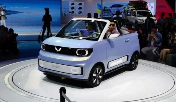 五菱宏光迷你mini版电动车 新车售价3.28万元（续航效果好）