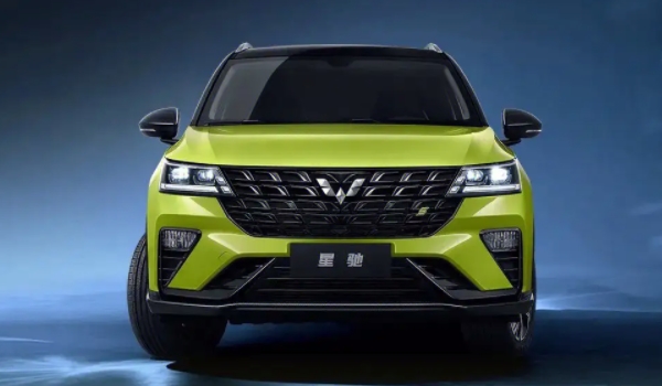 五菱星驰suv2023款价格及图片 新车售价5.68万元起步(小型SUV)