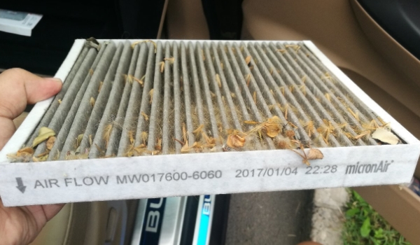 空气滤芯和空调滤芯的区别 净化位置不同、安装位置不同（需定期更换）