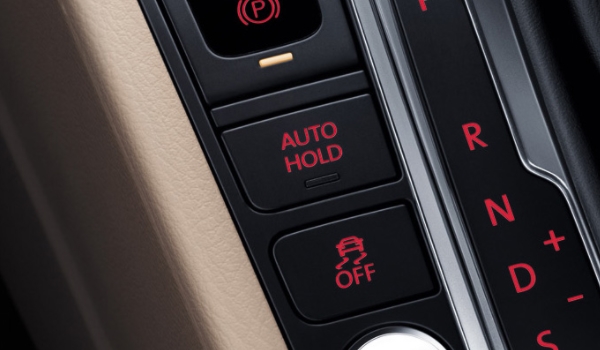 HOLD在汽车里代表什么 车辆的自动驻车制动功能（效果非常好）