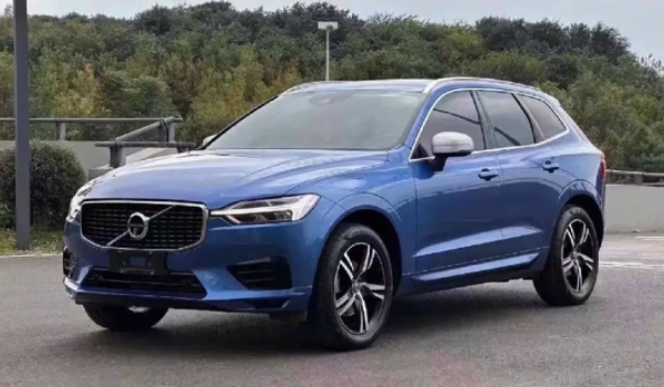 沃尔沃xc60报价及图片2023 全款落地价42.39万元( B4智行豪华版)