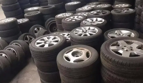 买轮胎在哪里买比较正规 品牌售后服务部门购买(注意原车尺寸)