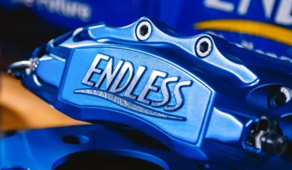 endless是什么品牌 来自于日本的刹车改装品牌（改装性能很不错）