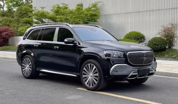 mmm是什么牌子车 品牌为迈巴赫(德国豪华汽车品牌)