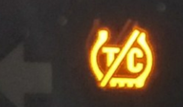 tc是什么故障灯 车辆牵引力控制系统故障灯（需及时进行检修）