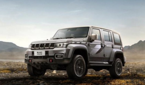 bj40汽车报价及图片 全款落地价格为19.58万元(城市猎人版先锋型)