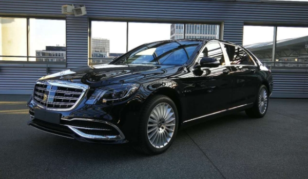 MAYBACH是什么车 是迈巴赫汽车品牌的标识