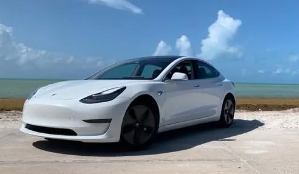 特斯拉汽车2023款最新款价格 目前在售车型裸车26.14万元
