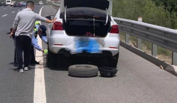 高速换轮胎算违章吗 不属于违法行为(需按照流程完成换胎)