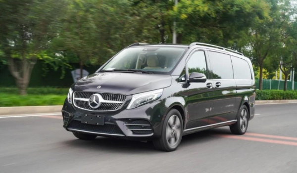 奔驰v260l报价多少钱 新车售价47.88万元(7座车)