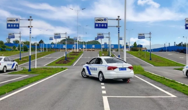 科二挂了3次了要不要继续考下去 先不要考试(注意练习)