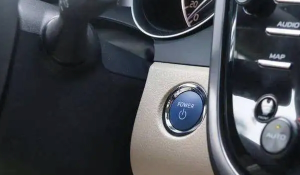 车子启动的正确顺序 通电,自检,启动(按照顺序完成)