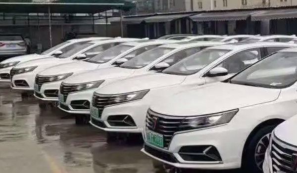 营运车和私家车的区别 年检以及报废(行驶证上标注)