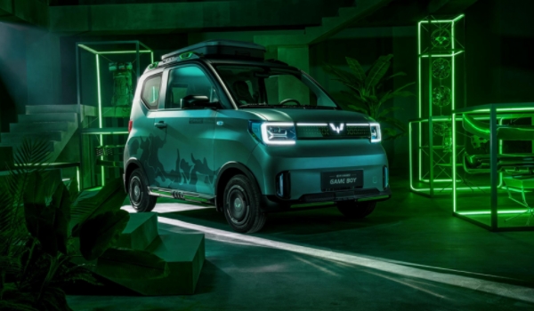 宏光MINIEV4座版报价 裸车售价3.28万元起(两厢车)