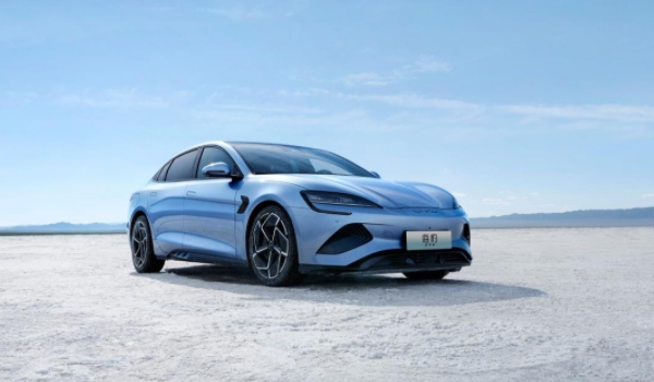 纯电动汽车价格大概多少钱 纯电动车型售价13.99万元起步