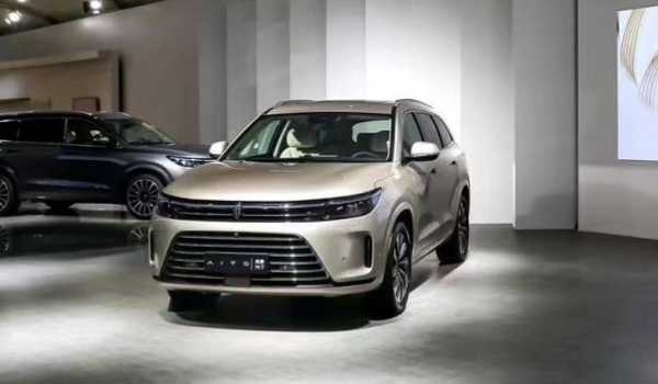 问界M7价格报价及图片 车辆厂商指导价格:24.98-32.98万元
