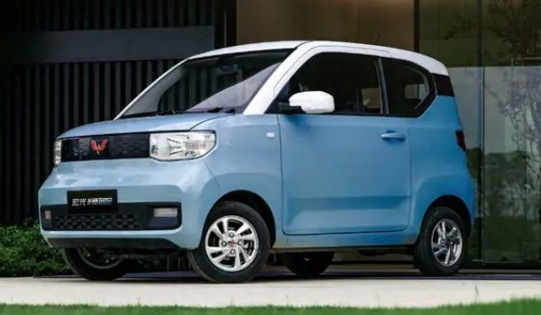 2024款宏光MINIEV版报价 厂商指导价格是3.28-9.99万元