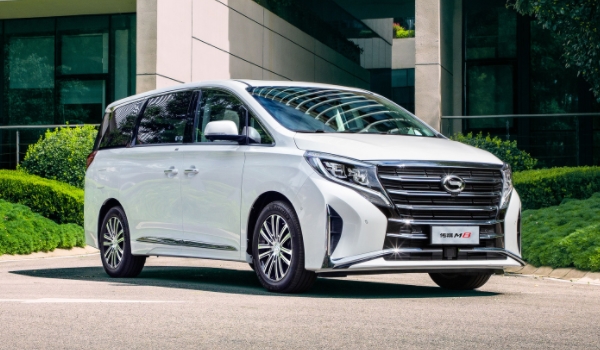 传祺M8MPV7座版报价 厂商指导价格是17.98-34.28万元