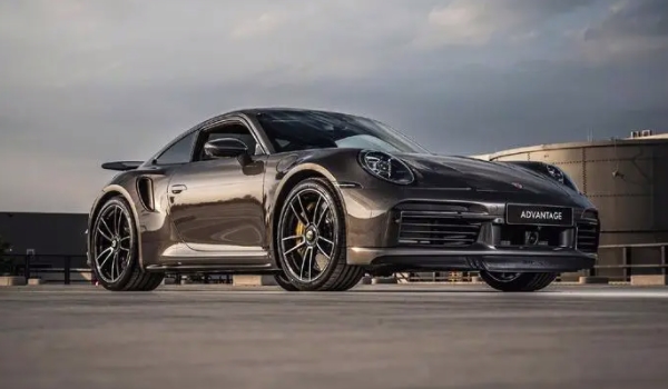保时捷911版报价 厂商指导价格是129.80-301.00万元