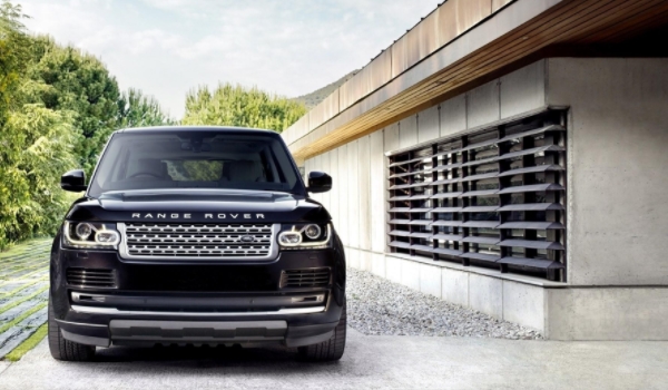 rangerover是什么车 中文称为路虎揽胜(一款豪华SUV)