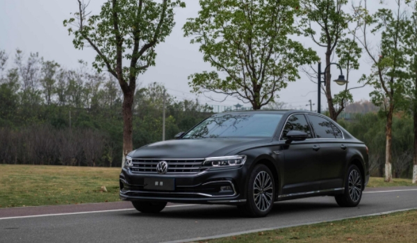 phideon大众是什么车330 辉昂(一款高端中大型轿车)