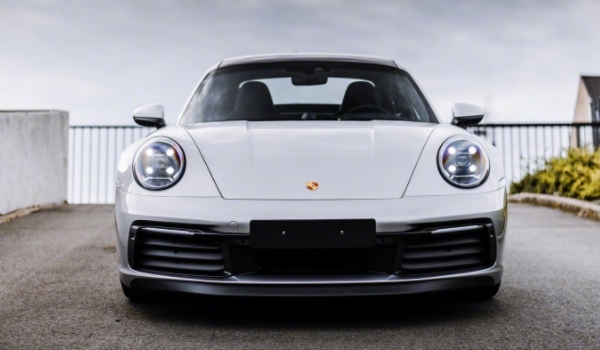 全新保时捷911CarreraS价格多少钱 厂商指导价格是129.80-301.00万元