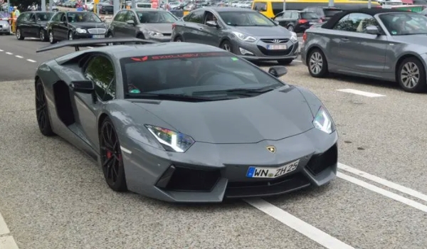 lp700是大牛吗 是大牛(兰博基尼Aventador LP700-4)